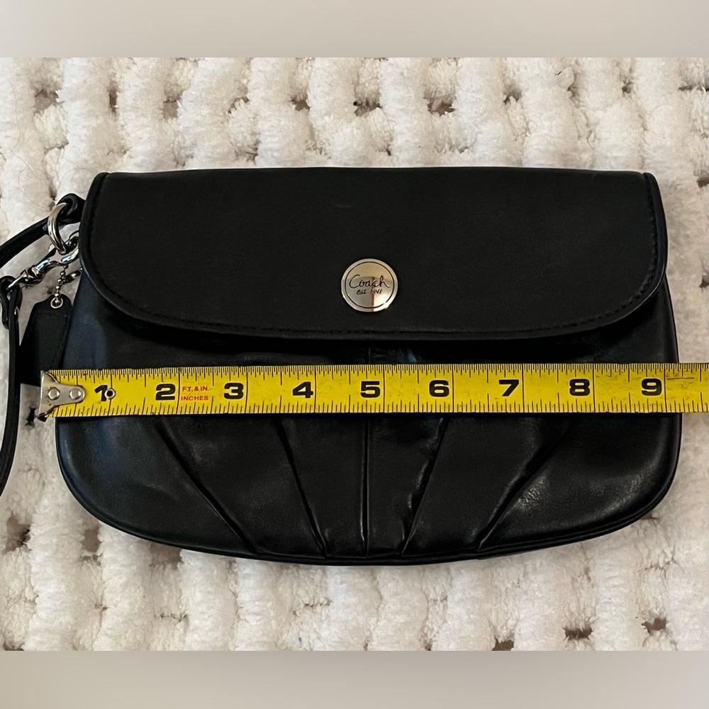 Coach Black Leather Pleated Clutch/ Wristlet - Picture 11 of 11
